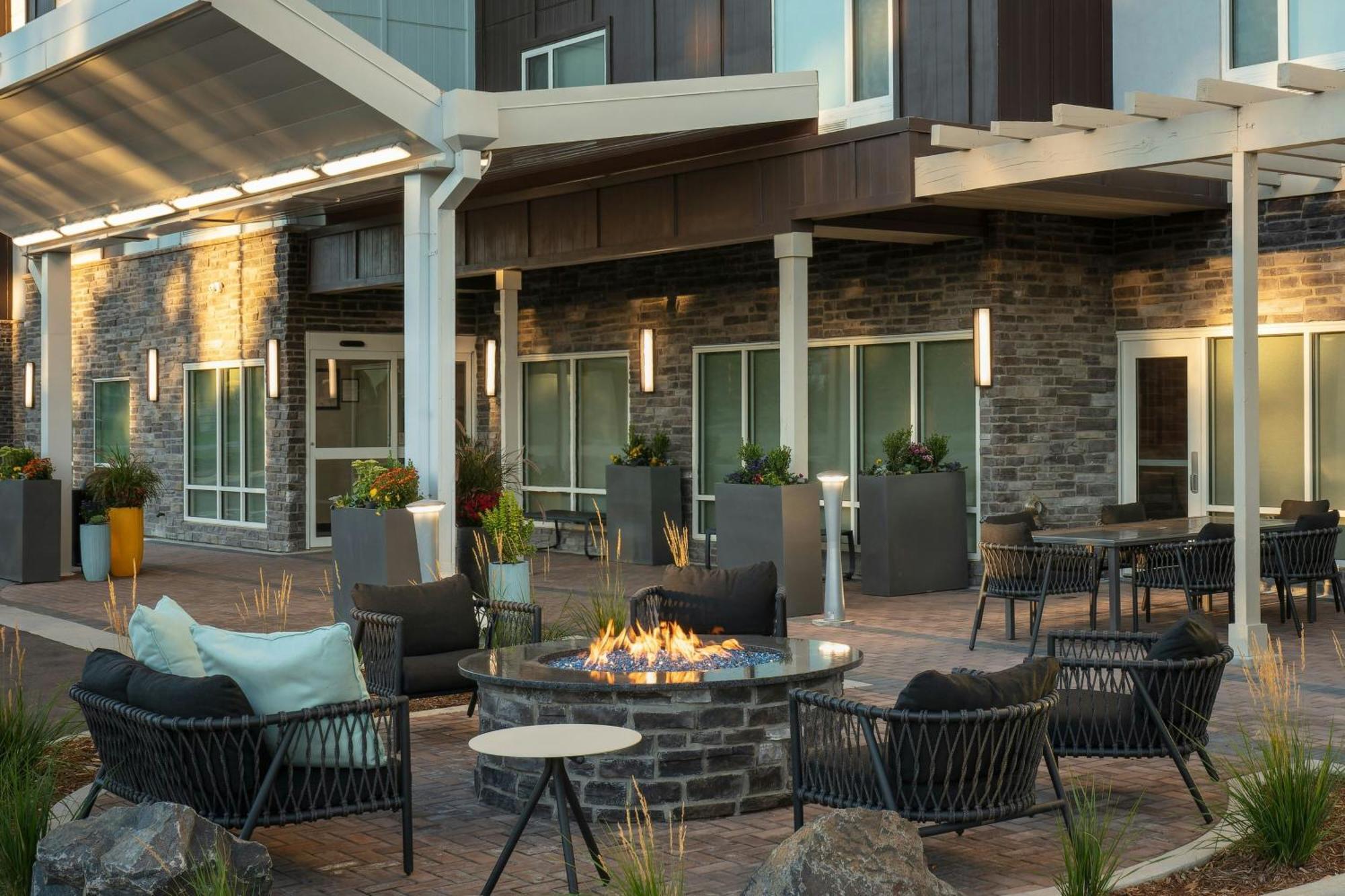 Towneplace Suites By Marriott Denver North 손튼 외부 사진